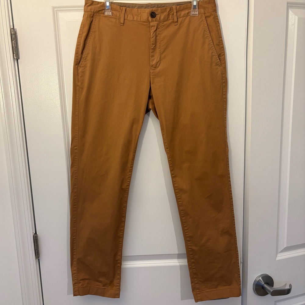 Bonobos Chinos | 32x32 | Saddle Brown